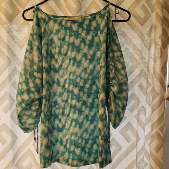 Top - Picture 1 of 1